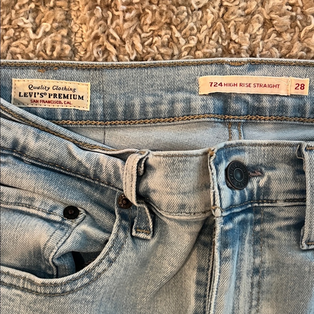 Levi’s 724 High Rise Straight - Picture 5 of 6
